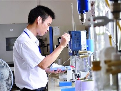 高?？蒲性核邪l體系中，如何進行知識產權管理？